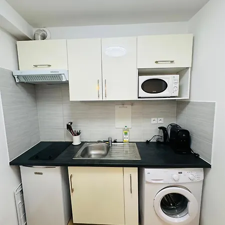 Bright Flat Near Marais & Chatlet