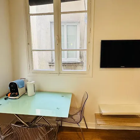 Bright Flat Near Marais & Chatlet Apartmán