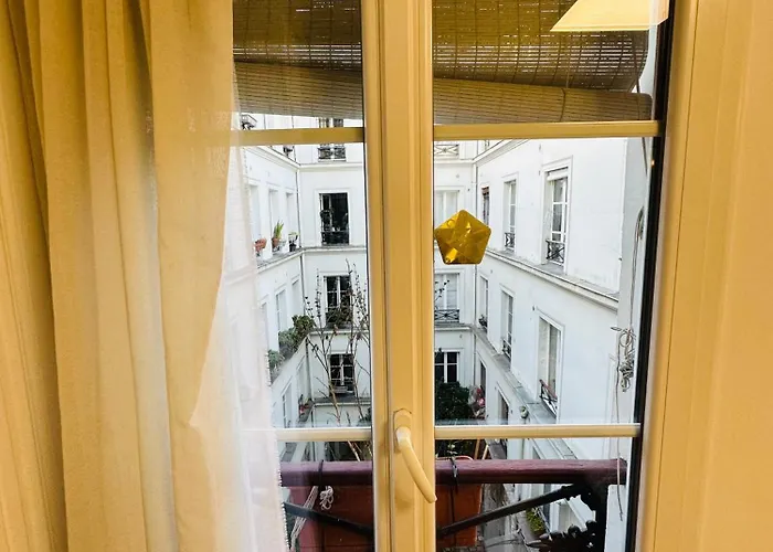 Dream Dwell - Designer Flat Near Marais District Апартаменты *